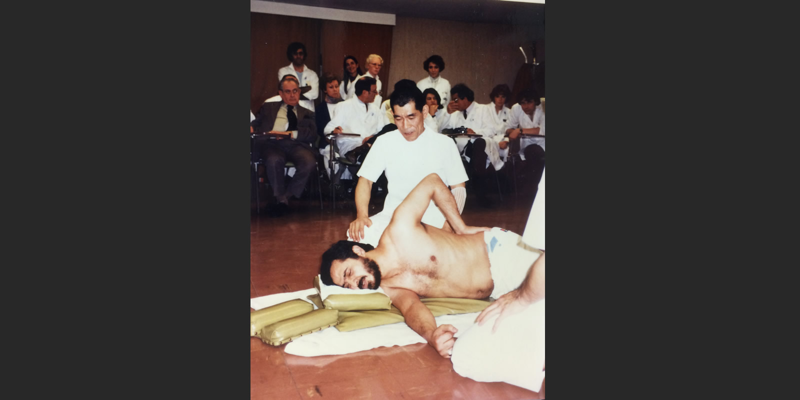 パリ国立HOTEL DIEU病院から招聘「南條式療法」による医術交流